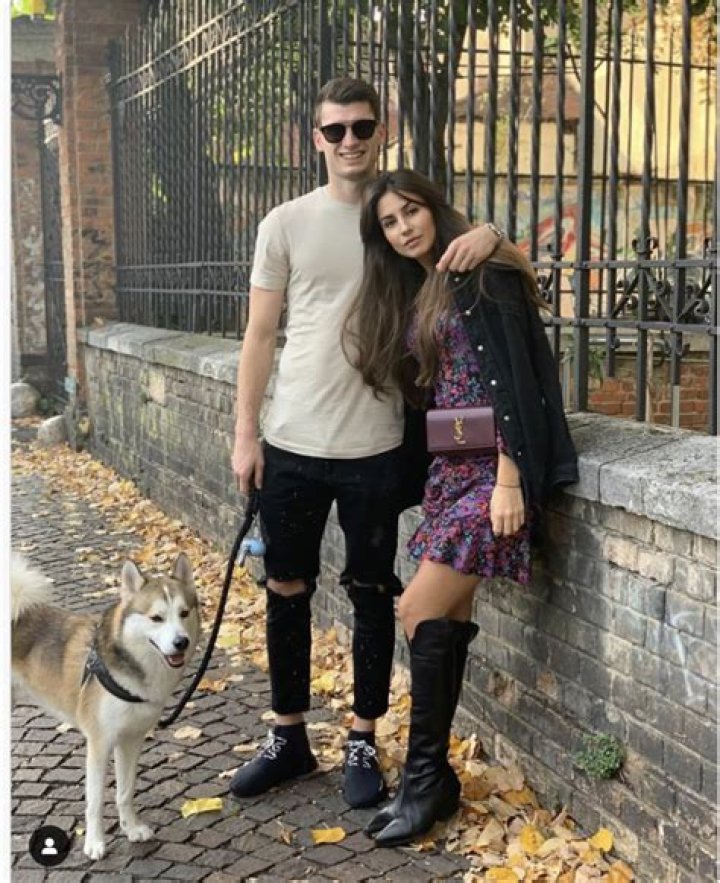 Dominik Livaković Footballer, Wife, Family, FIFA, Net Worth