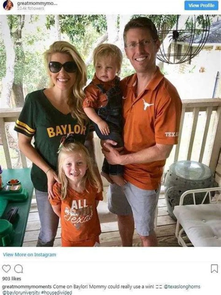 Is Lauren Przybyl single? Wiki: Salary, Husband, Net Worth