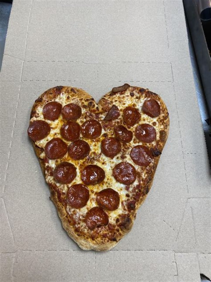 ❤️ Restaurants That Make Heart Shaped Pizzas In Anne Arundel County