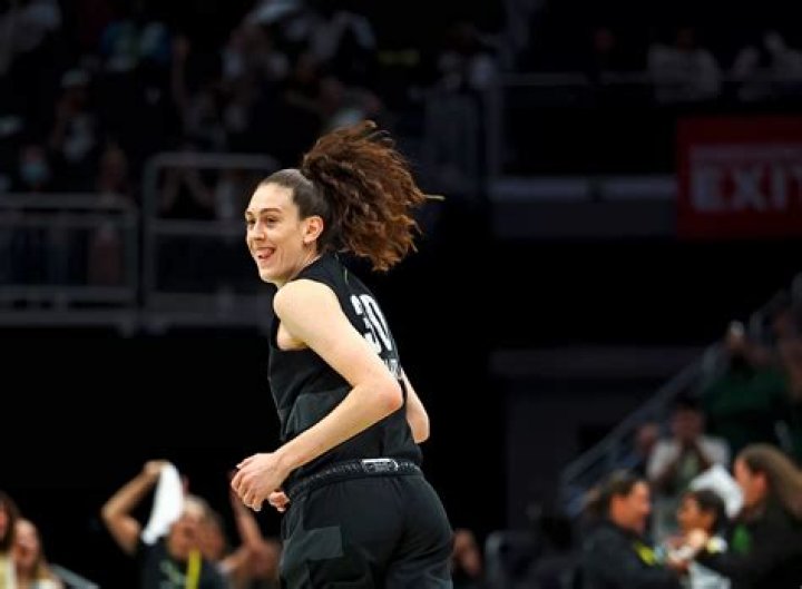Salary, Income, Net Worth: Breanna Stewart - 2024
