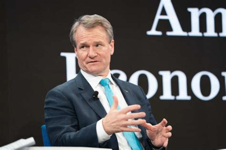 Salary, Income, Net Worth: Brian T Moynihan - 2024