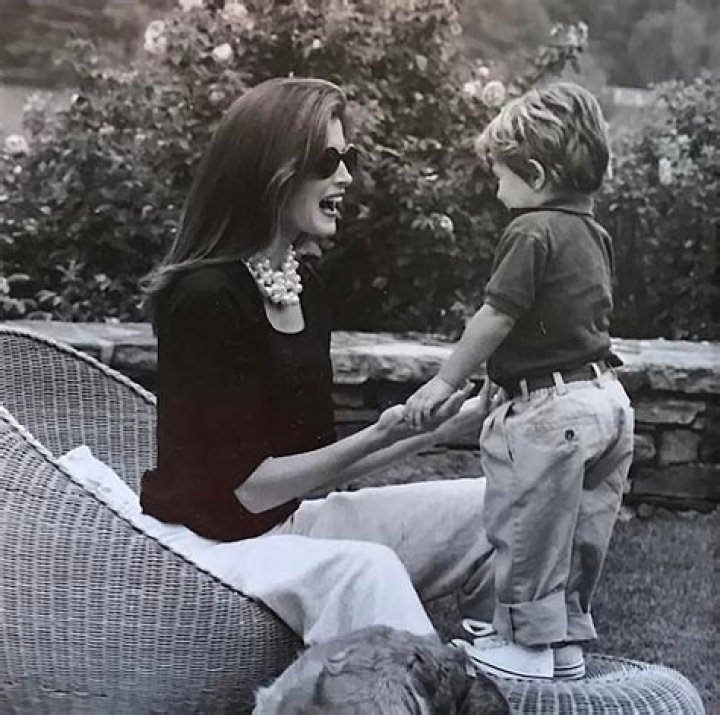 Stephanie Seymour's son says touchy-feely beach photos were taken out of context