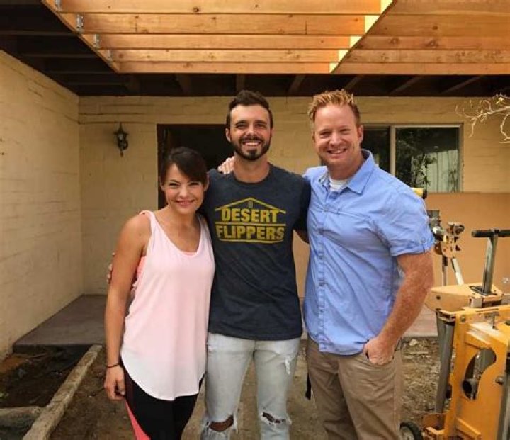 What Happened to Uncle Mike on Desert Flippers?